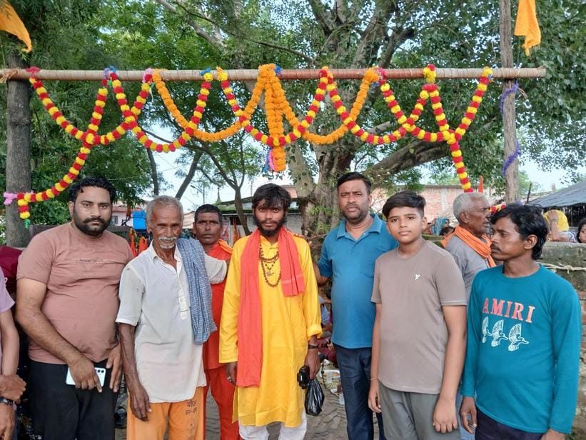 The young man who returned after travelling on foot to Rameswaram was welcomed