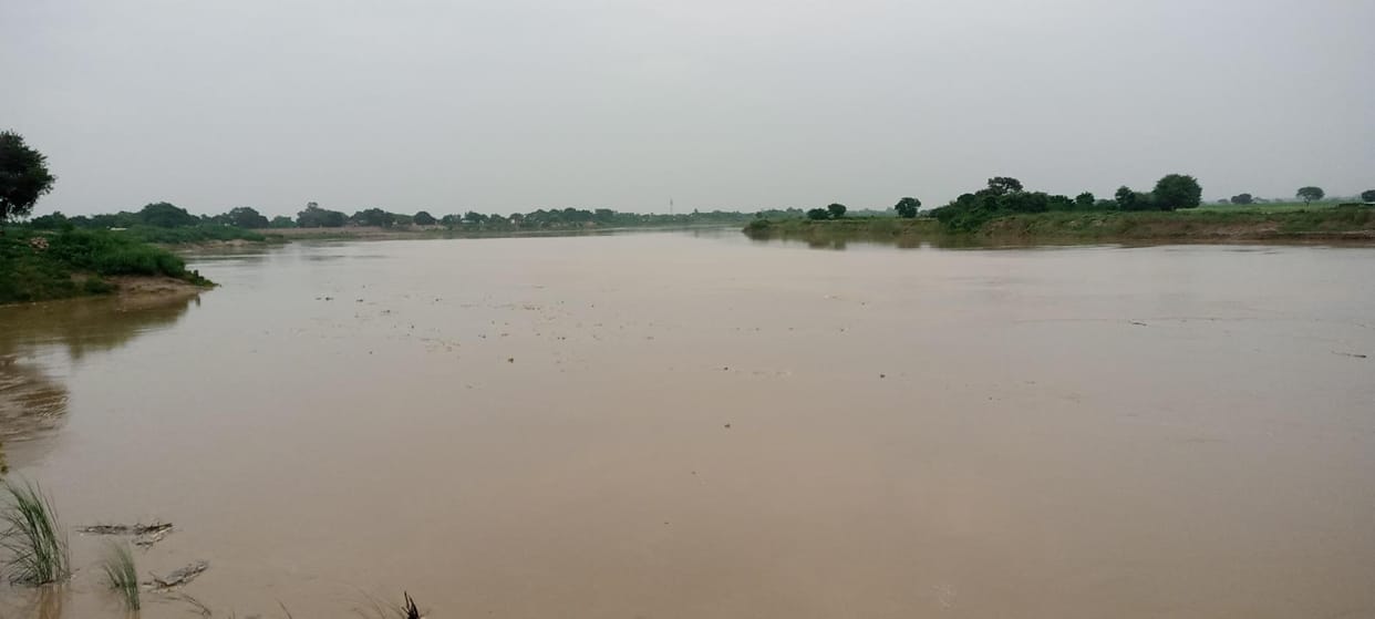 Relief due to decrease in water in Rapti river