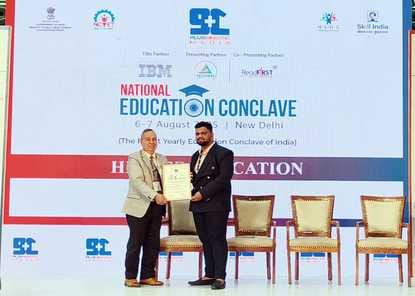 Vice Chancellor of Subharti University received Visionary Leadership Award