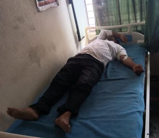 Secretary fainted after seeing the crowd for fertilizer, the farmer returned