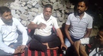 Drinking water supply stopped due to submersible failure, councilor staged a sit-in protest