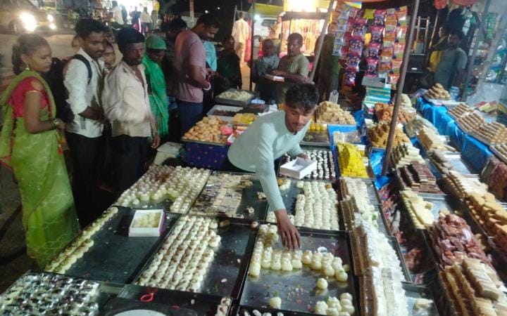 Be careful...don't get sick with adulterated sweets