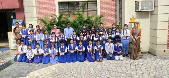 Children showed their talent in Rakhi making competition