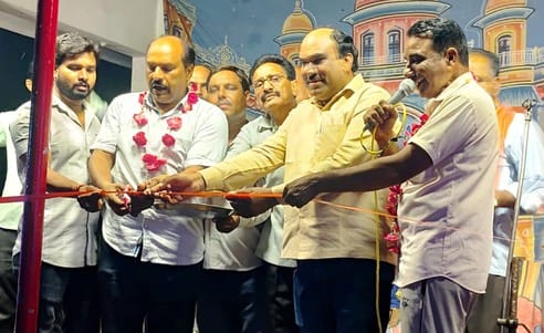 Fair started at Burrafaridpur temple, artists mesmerized