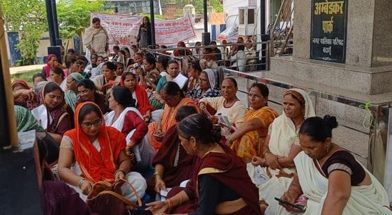 Asha workers staged a sit-in protest and submitted a seven-point demand letter