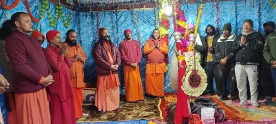 Traditional worship of Chhari Mubarak at the holy Sheshnag lake