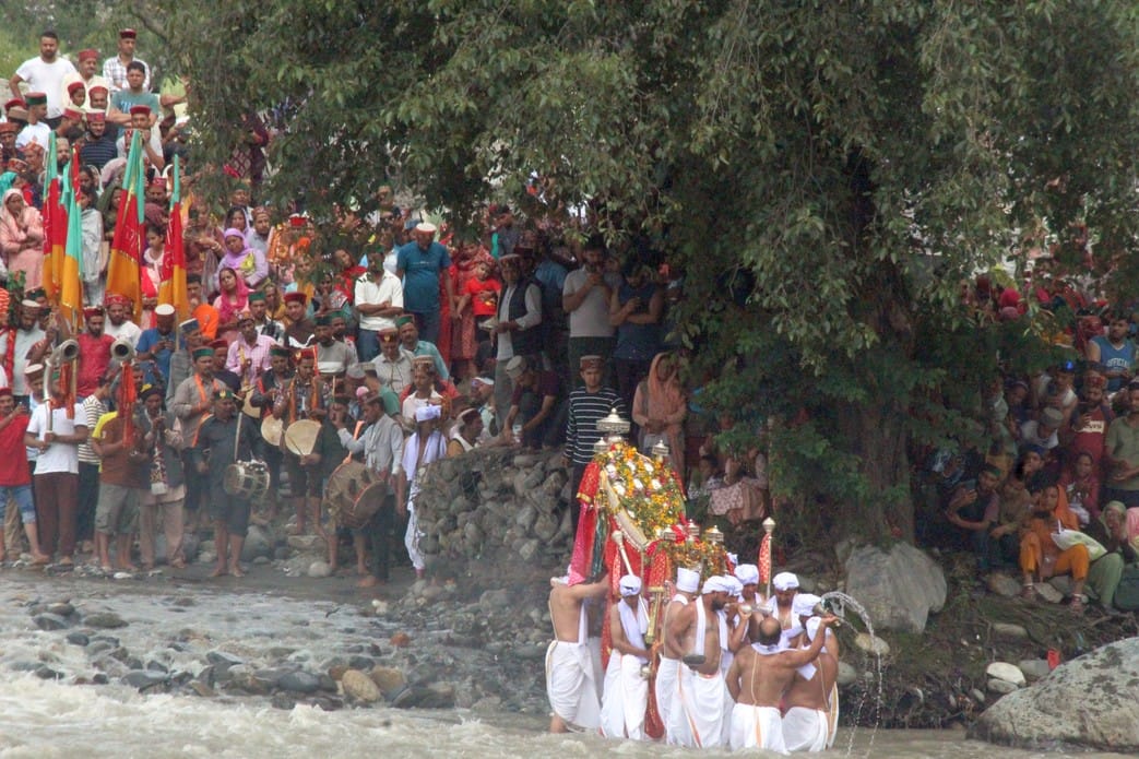 Mother Parvati took a royal bath at Jiya Sangam