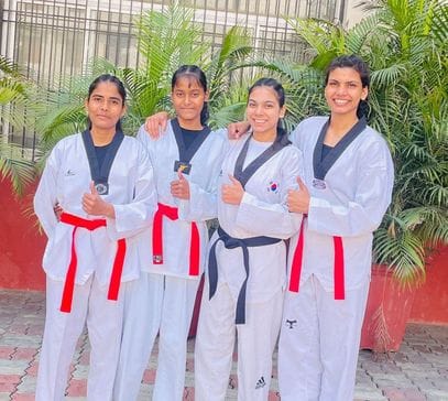 Sports Maha Kumbh... Welcome the four silver winning players