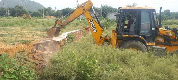 JCB runs on illegal encroachments developed without permission