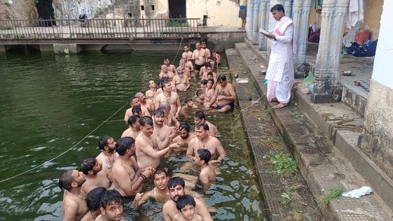 Sanskrit is the divine language, Brahmins should have knowledge: Acharya Kranti