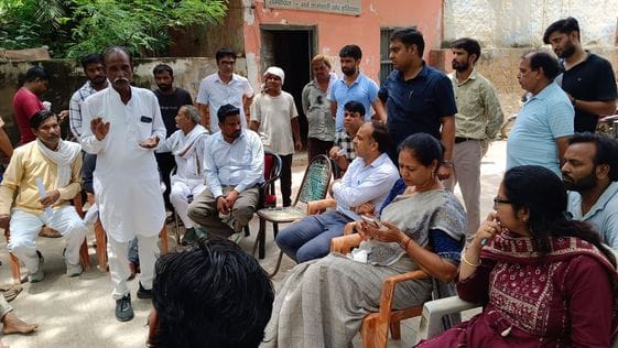Nagar Panchayat sanitation workers returned to work after the agreement