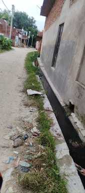 The drain is still open, the favourites took away the wages