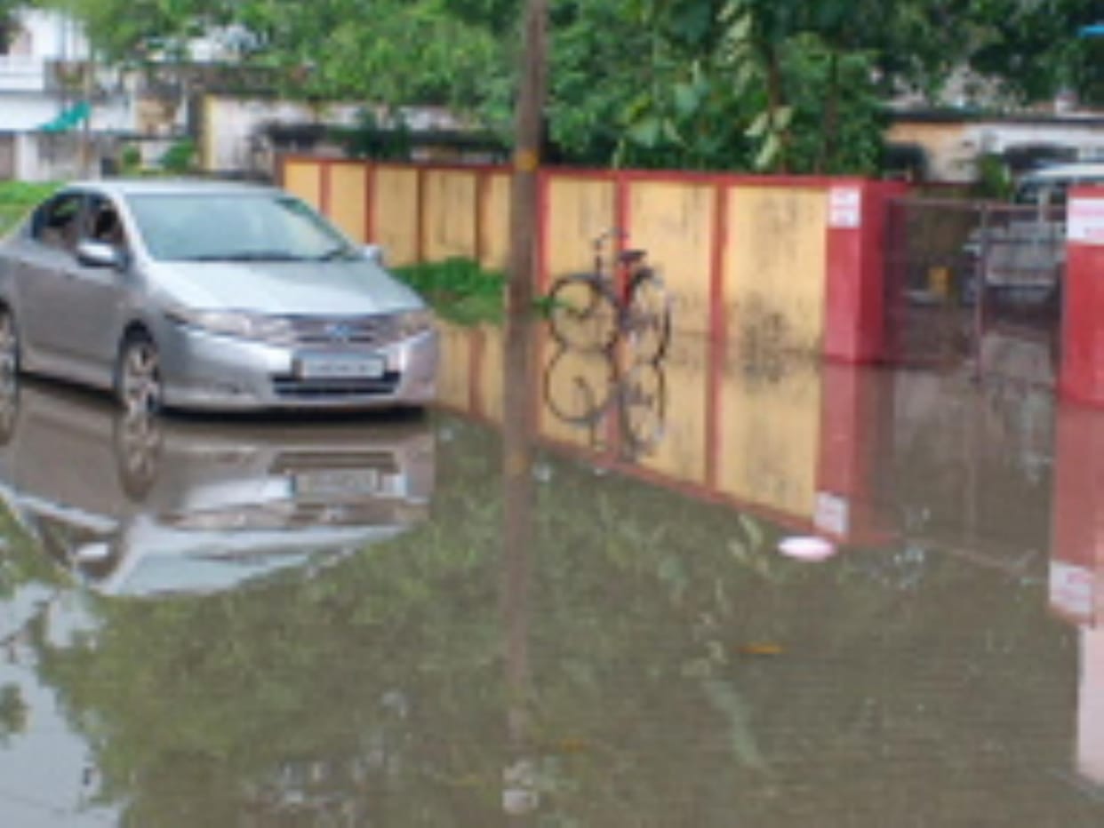Rain water entered the SDM's residence and the fire brigade office