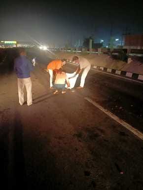 Vehicles kept running over dead bodies on the highway throughout the night, pieces of flesh were spread over 500 meters