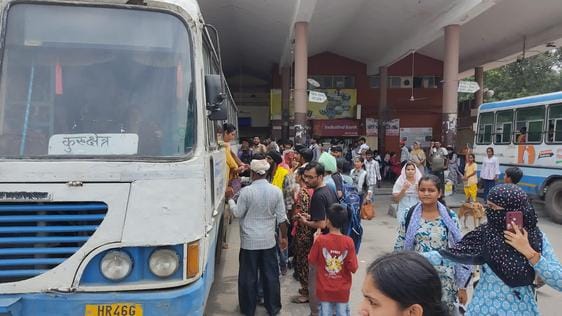 Free travel for women in buses on Rakshabandhan, the situation deteriorated after noon