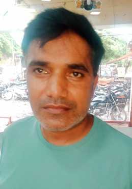 There are many problems in Chilla ADA Colony