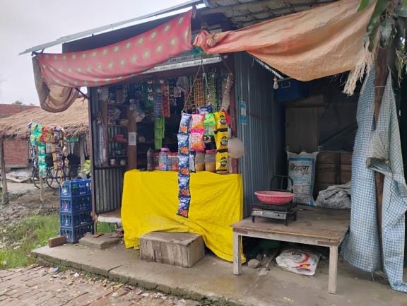 Due to pressure and influence, the history sheeter again placed a kiosk in front of the Panchayat Bhawan