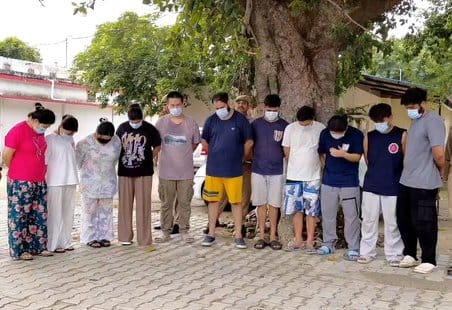 10-12th pass people were running fake call centers for international online fraud