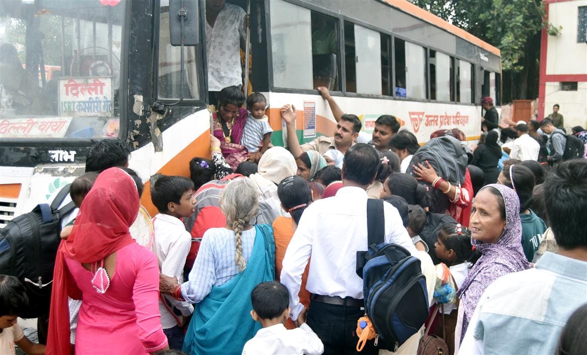 UP: 63 lakh women travelled free in buses on Rakshabandhan, 15 lakh male co-passengers also got the benefit of