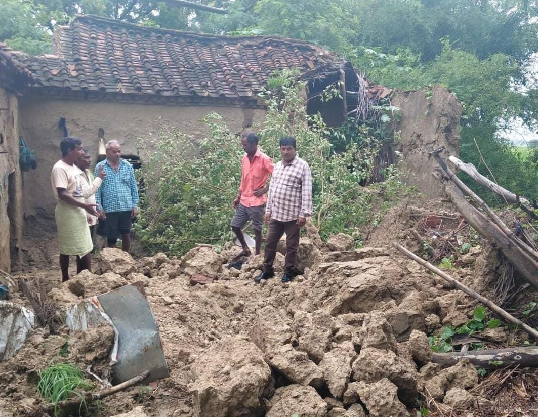 Two girls died due to falling of tree and wall