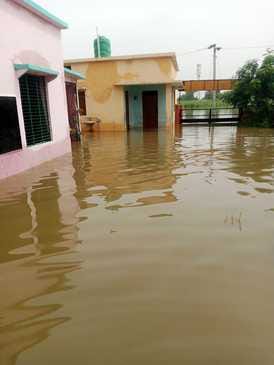 There are flood like conditions in many localities