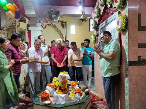 Crowds of devotees gathered in Shiva temples on the last day of Sawan
