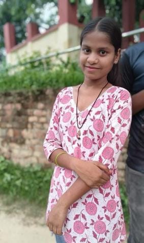 mainpuri news road accident girl died