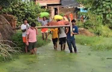 When there was waterlogging, the patient was taken away on a cot