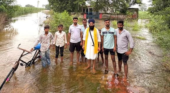 Told the national president of SP about the condition of Khadar