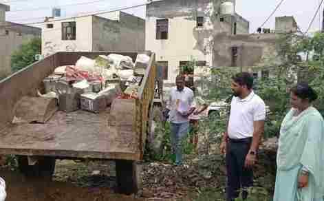 Thankfully, everything is fine...35 quintals of fake mawa sweets were served on the festival, CM Flying raided 2 warehouses