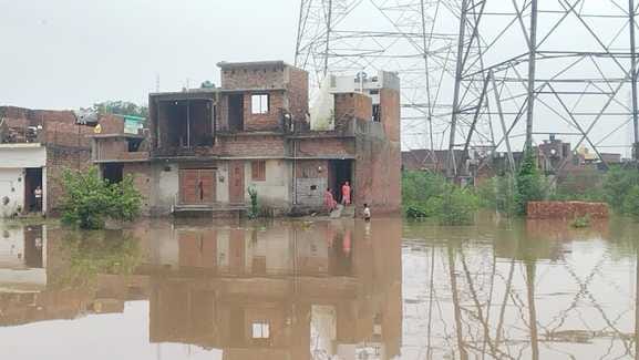 Ramganga crosses the red mark, farmer drowns in flood water, student swept away