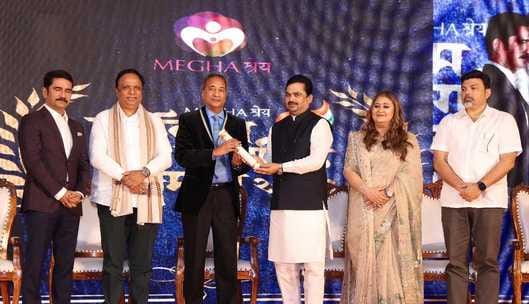 Shishir Bajaj received the best civilian award