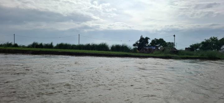 The existence of the new settlement is in danger due to erosion