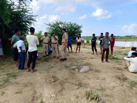 A young man drowned in Devha river while fishing, search continues