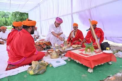 The renovation of Shri Rawal Mallinath Ji ancient temple in Balotra started with the Bhoomi Pujan