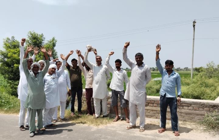 Farmers protest over water not reaching the tail of Kishanpura Minor