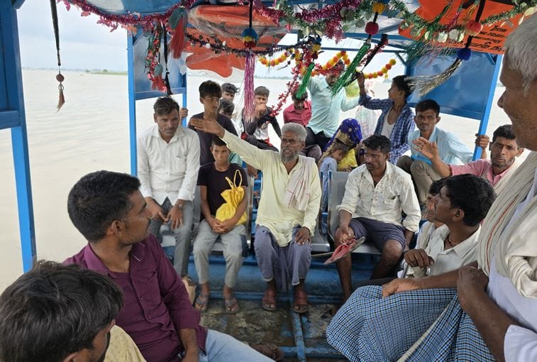 Pressure of Ganga is increasing on the embankments, surveillance increased