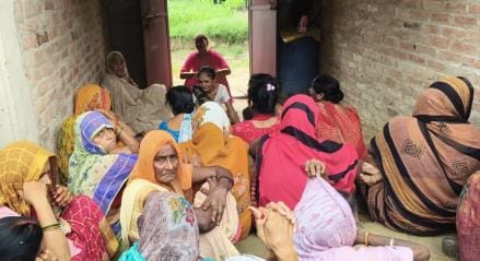 Photo-12-Family members of deceased Sunil present after the incident. Dialogue