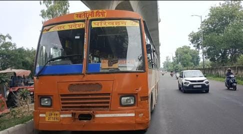 Tire of roadways bus burst on Roorkee Road, woman injured