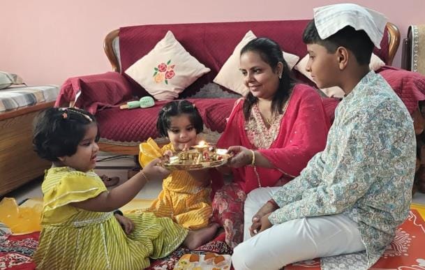 Sisters tied Rakhi, brothers gave gifts
