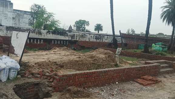 Allegation of building Idgah on cemetery land, complaint to DM