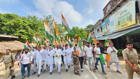 BJP workers gave the message of integrity by taking out a Tiranga Yatra