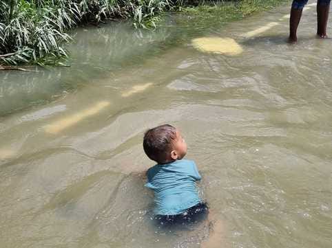 Despite police's ban, movement in water continues