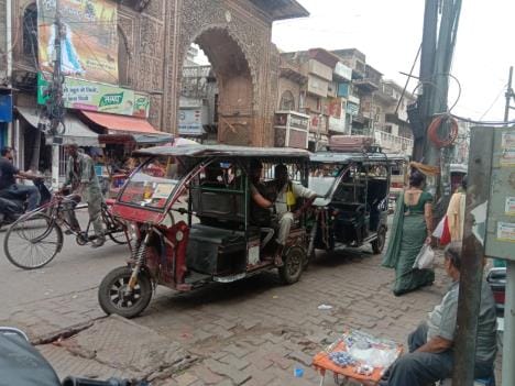 sudden death young man got a heart attack in an e-rickshaw
