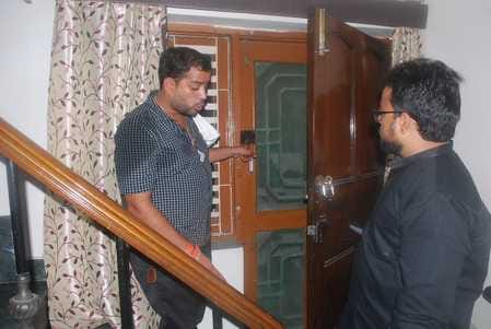 Cash and jewelery stolen from constable's house who went to sister's house on Rakshabandhan