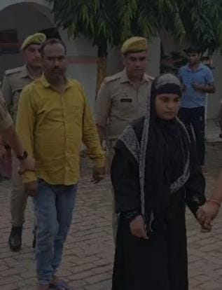 First made a relationship, then started blackmailing, married woman killed him along with her husband