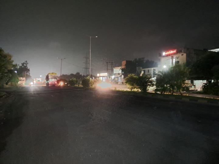 Lights of 42 poles from Chhapka to Lodhi are off, the highway remains dark