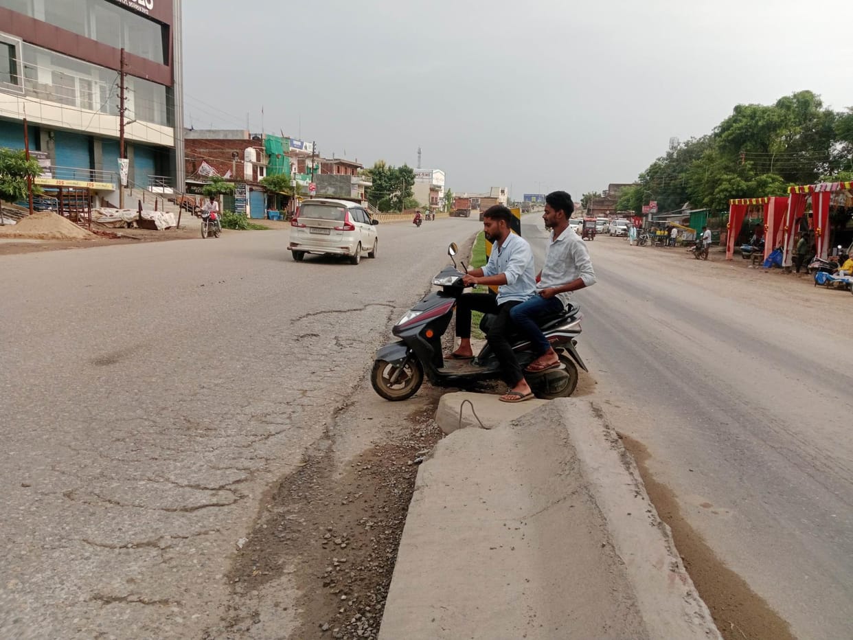 There are 17 illegal cuts in 25 km on the highway, 14 were closed four months ago, then reopened