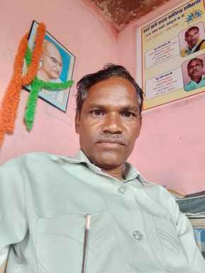 Damoh News: A teacher was duped of Rs 16,400 by a man posing as a crime branch officer