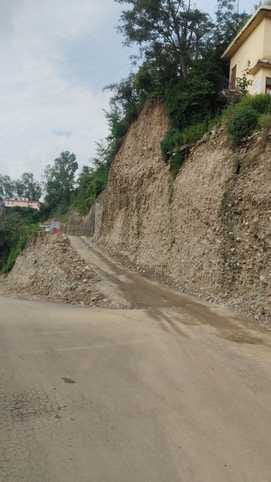 People upset due to unpaved Uhal connection road, demand raised to make it concrete.
